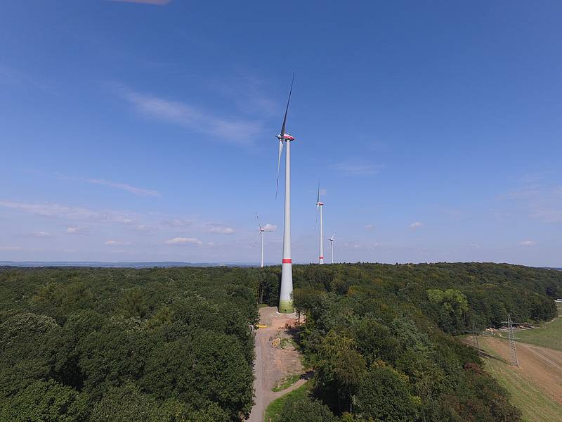Aufnahme des Windparks Schwalbach, Saarland.
